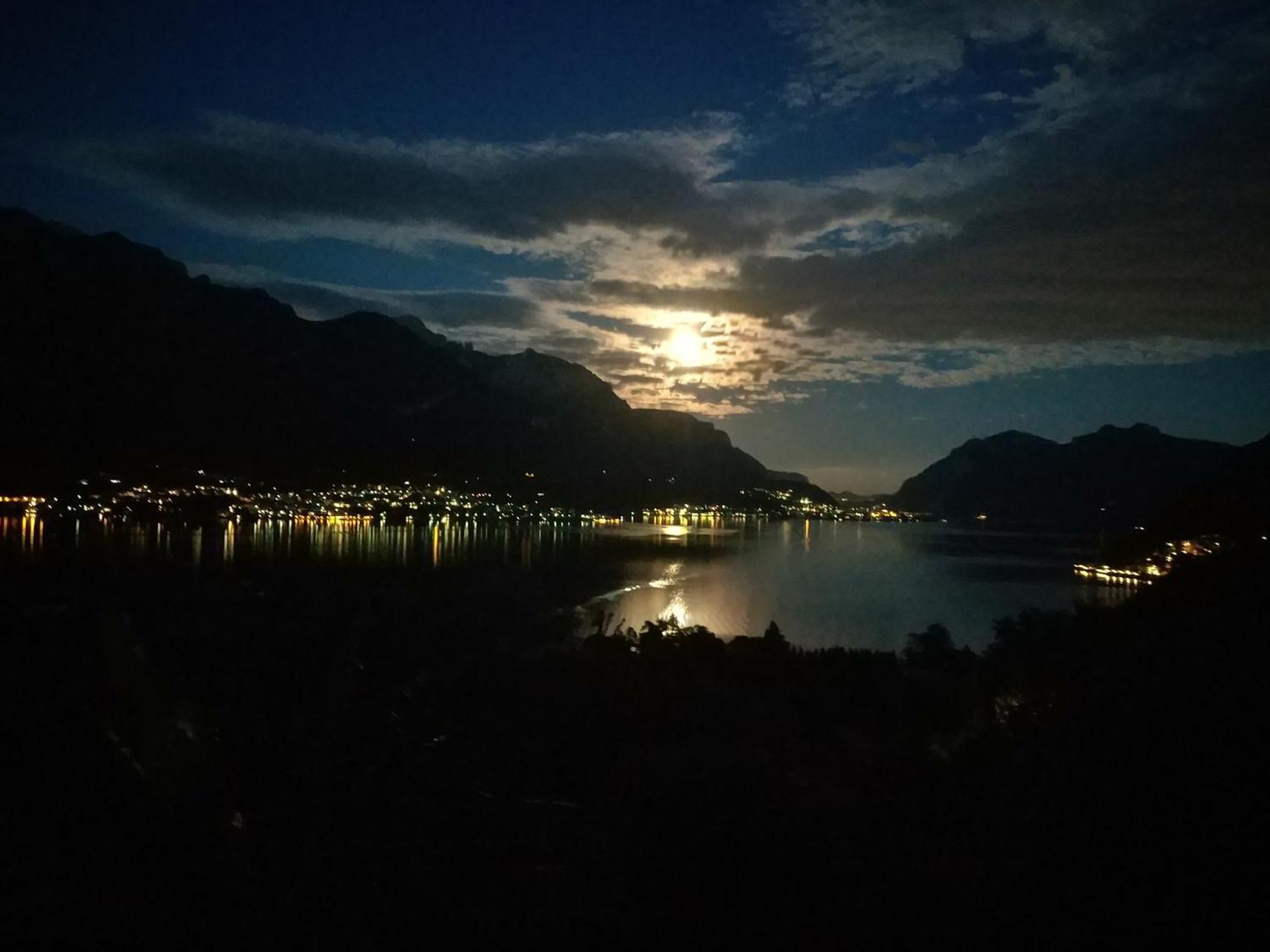 Apartment A Lago Private Beach And Parking Oliveto Lario Chambre photo