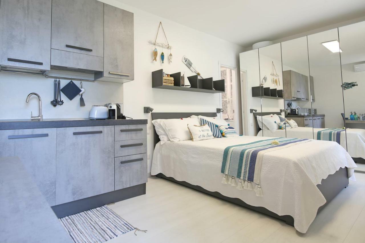 Apartment A Lago Private Beach And Parking Oliveto Lario Extérieur photo