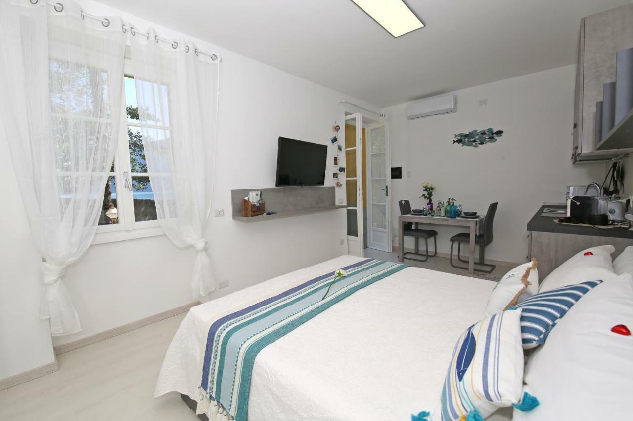 Apartment A Lago Private Beach And Parking Oliveto Lario Extérieur photo