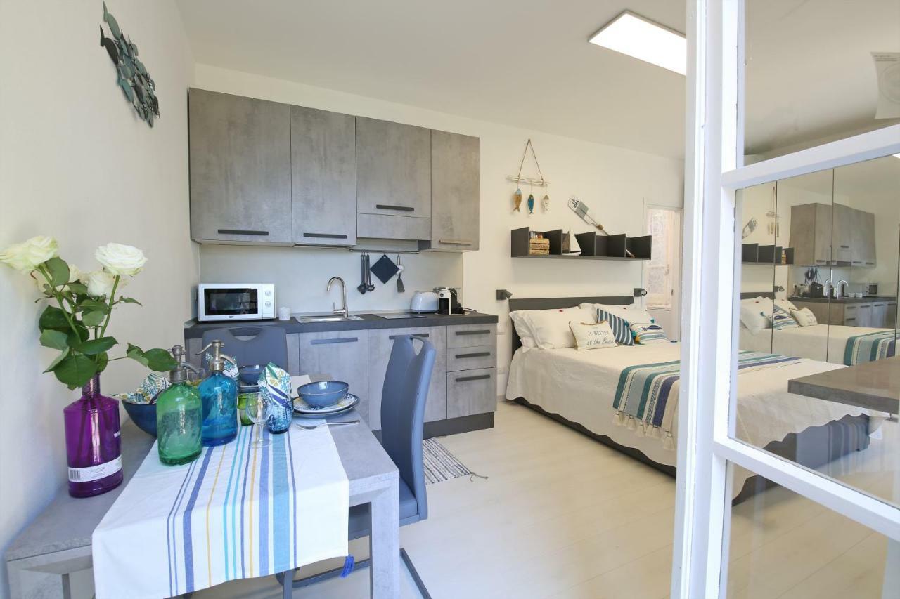 Apartment A Lago Private Beach And Parking Oliveto Lario Extérieur photo